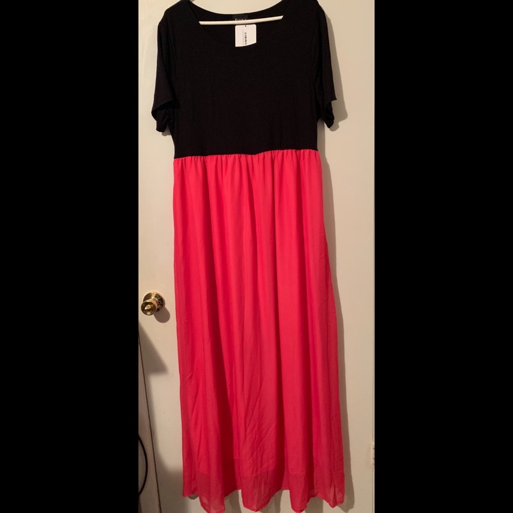 Short sleeve maxi